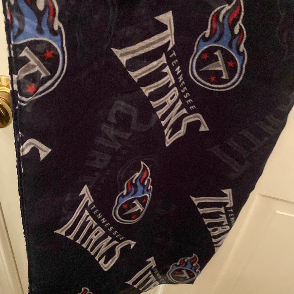 TN Titans • Infinity Scarf • Football • Navy Blue Ladies Scarf - Picture 8 of 9